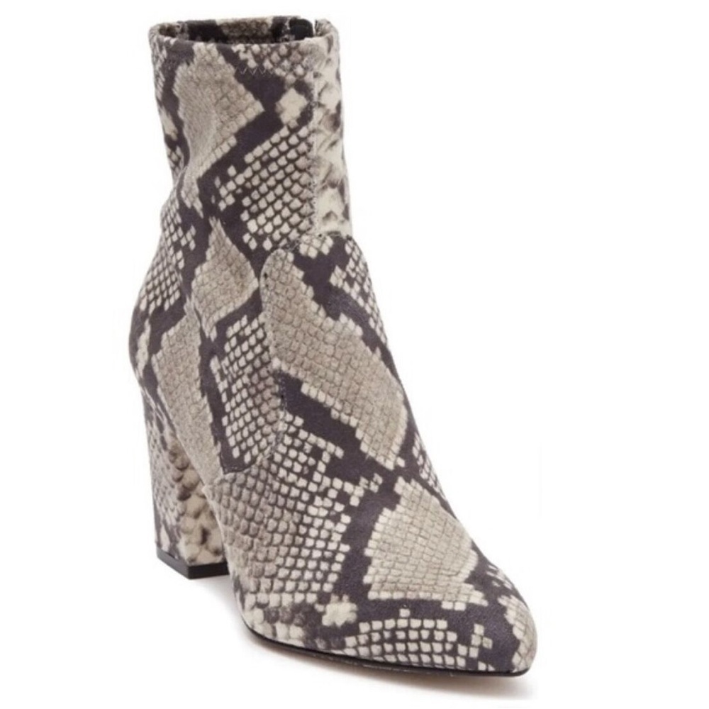 Steve Madden Elory Tan Black Chunky Heel Snake Print Booties Womens size 7.5